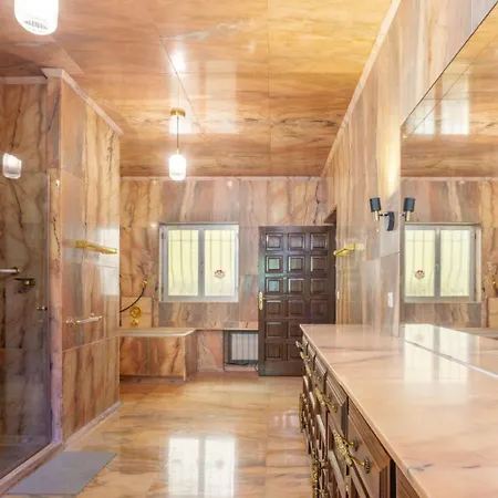 Будинок відпочинку Beachfront Andalusian