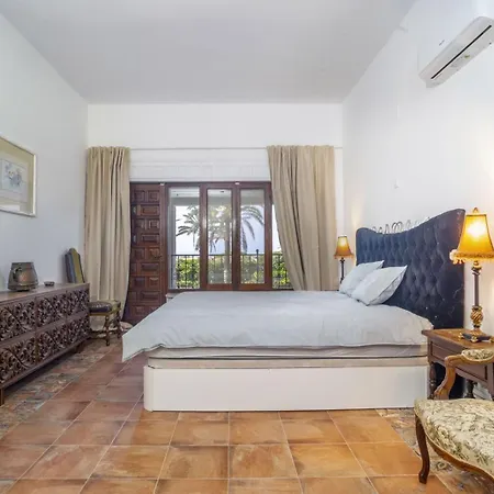 Beachfront Andalusian Holiday home Marbella