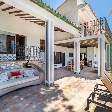 Prázdninový dům Beachfront Andalusian *