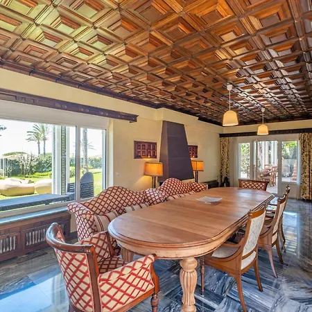 Beachfront Andalusian Prázdninový dům *