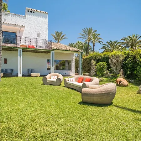 Beachfront Andalusian بيت للعطل