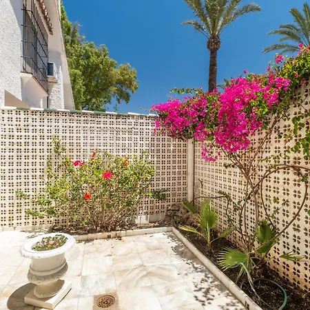 Beachfront Andalusian بيت للعطل *